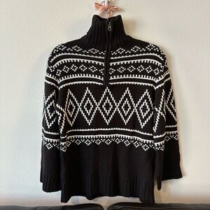 Black and White Patterned Women's Sweater